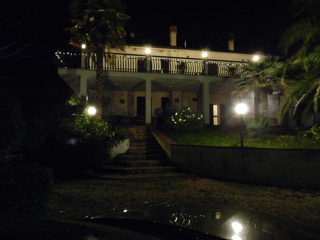 B&B Villa Maria Terni Buitenkant foto